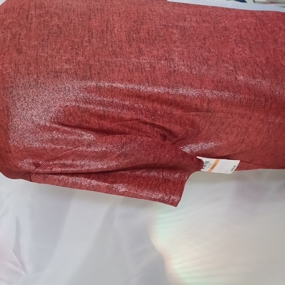 INC Interntional Concepts Men's Red Metallic Split Neck T-Shirt - Picture 4 of 5